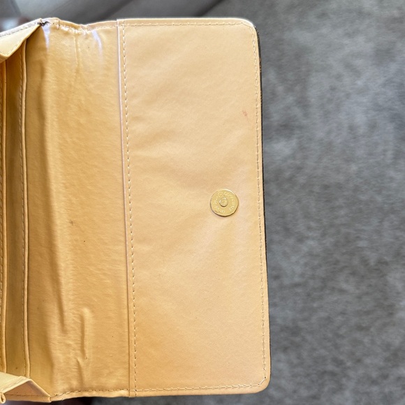 Michael Kors Signature Brown Key Holder - Picture 5 of 6